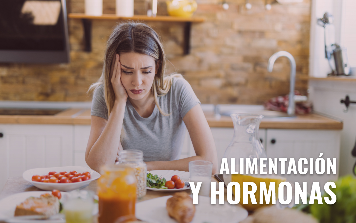 En este momento estás viendo CÓMO DEBE SER LA ALIMENTACIÓN DURANTE EL CICLO MENSTRUAL Y MENOPAUSIA