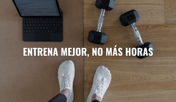 Descubre por qué entrenar más horas no siempre significa obtener mejores resultados y qué necesita realmente el músculo femenino para seguir cambiando.